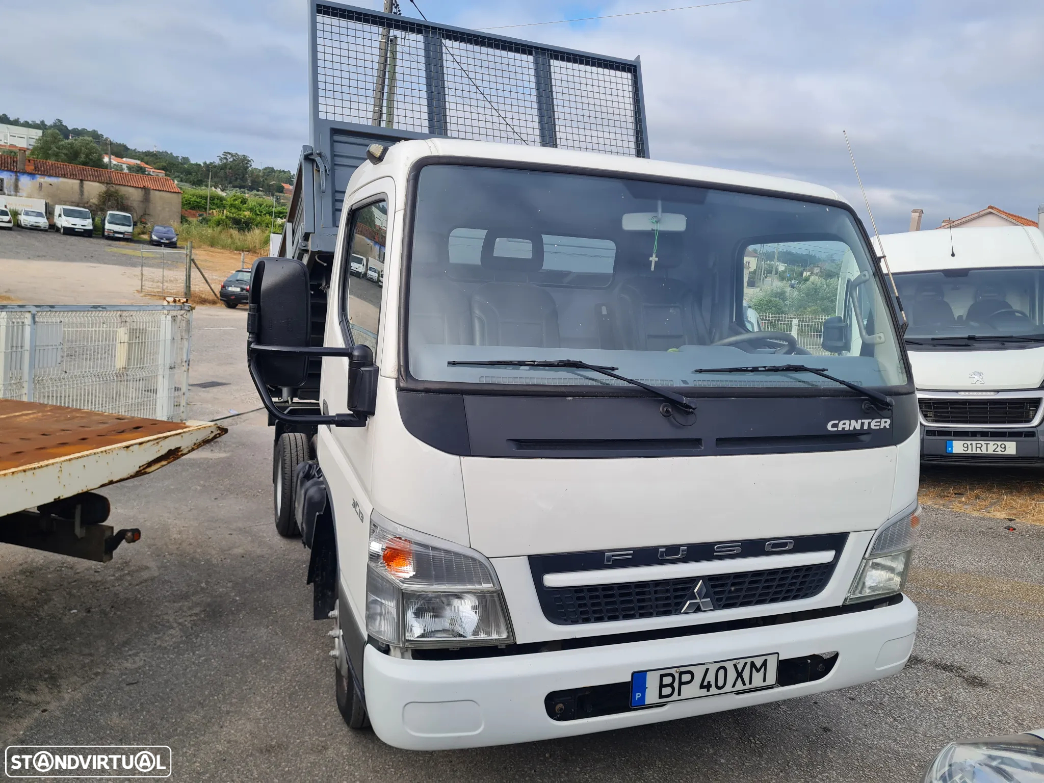 Mitsubishi Canter Fuso 3C13 Tribasculante - 2