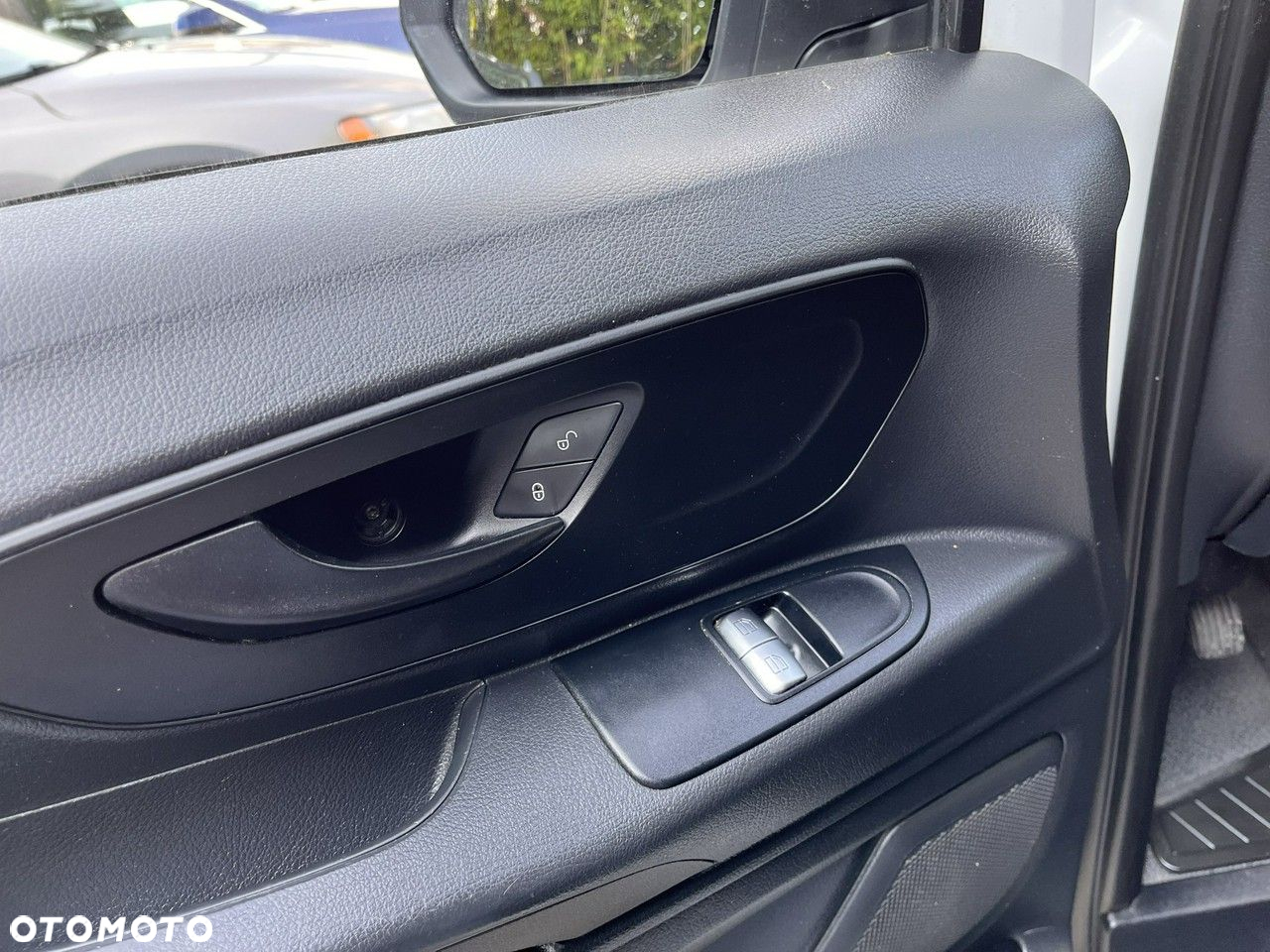 Mercedes-Benz Vito - 9