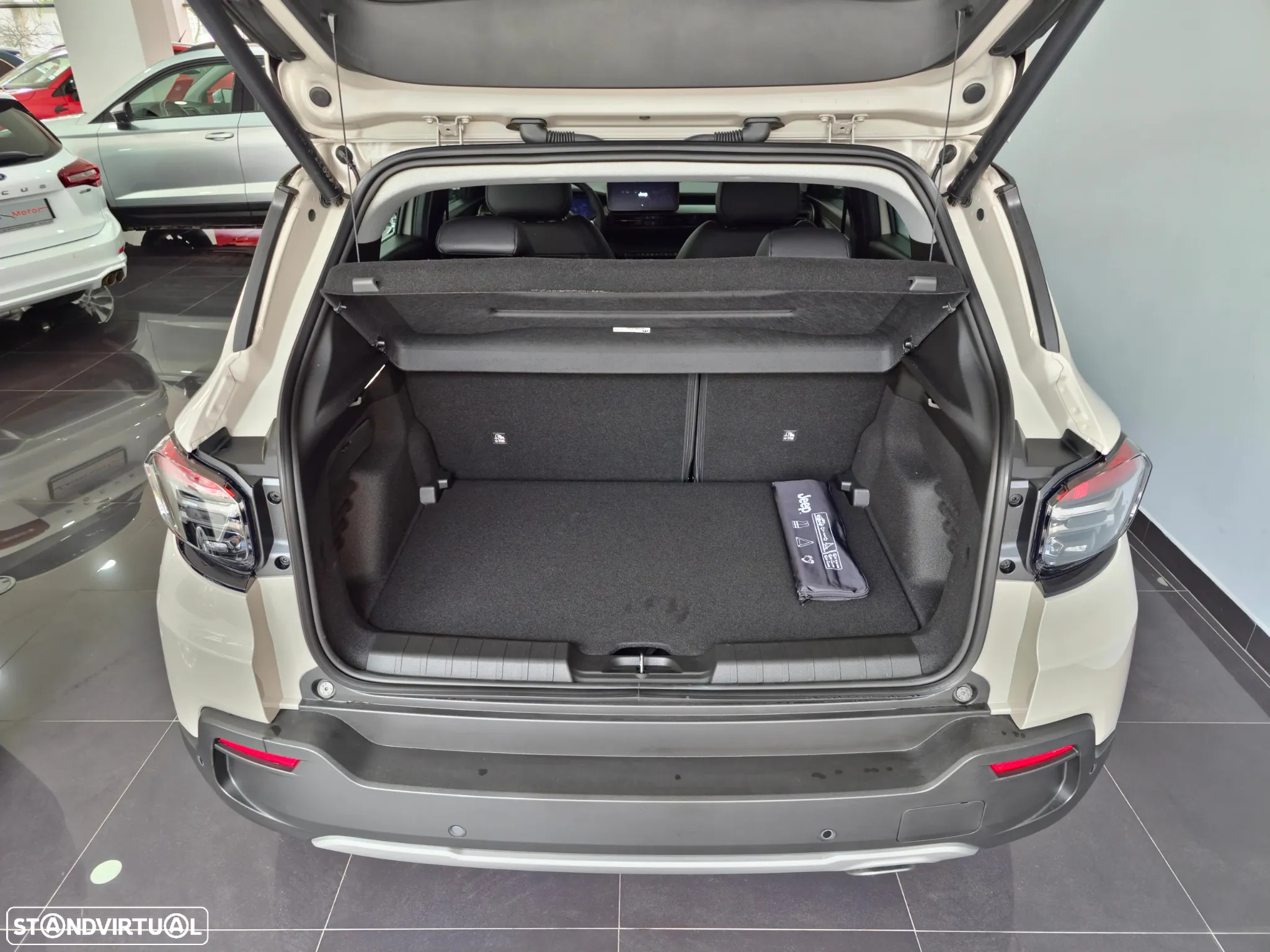 Jeep Avenger 1.2 GSE T3 Altitude - 9