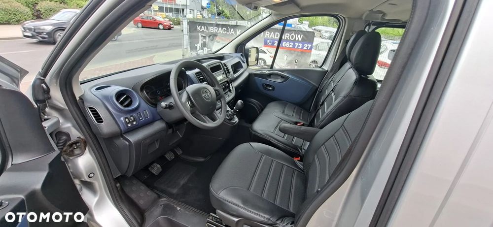 Opel Vivaro - 8