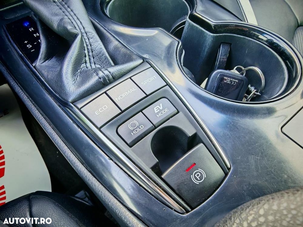 Toyota Camry Business Edition - 13