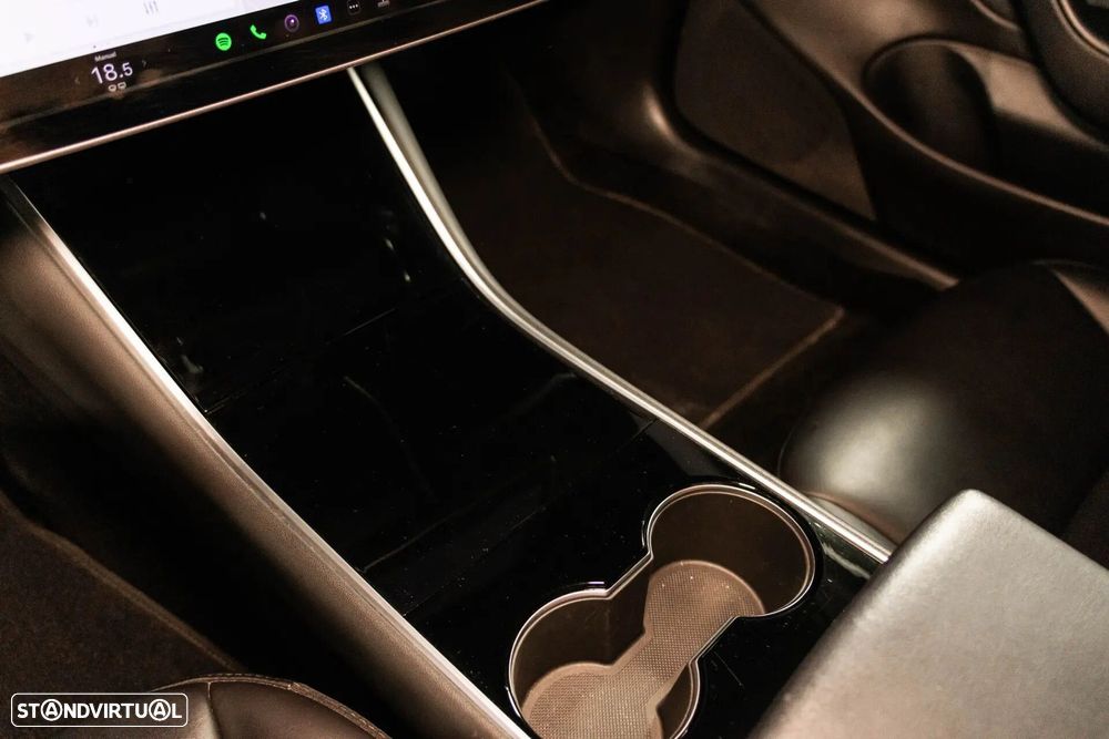 Tesla Model 3 Long-Range Dual Motor AWD - 27