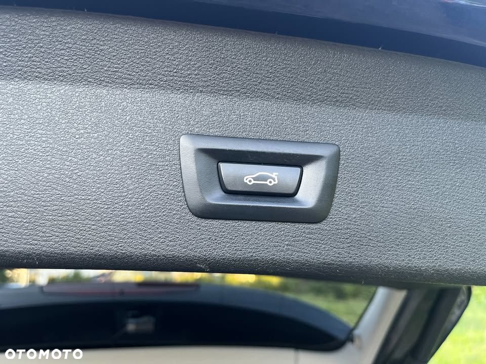 BMW X1 sDrive18i - 15