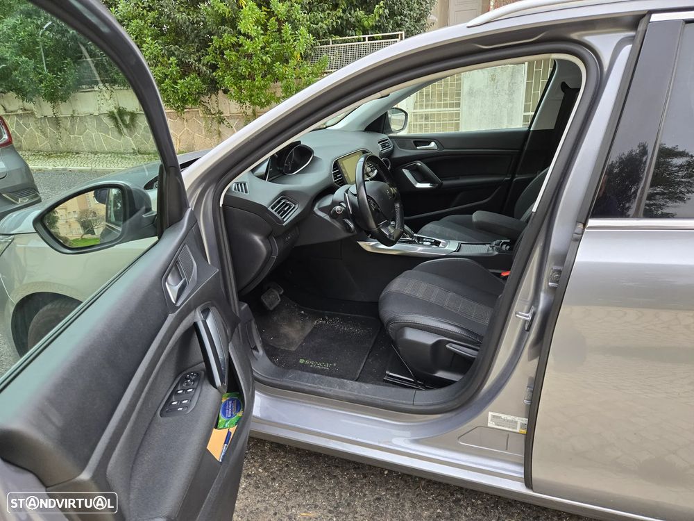 Peugeot 308 SW PureTech 130 GPF EAT8 Stop & Start Allure - 14