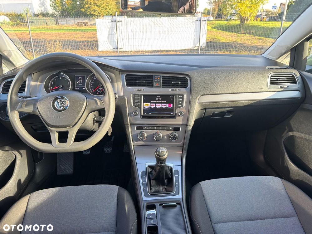 Volkswagen Golf - 21