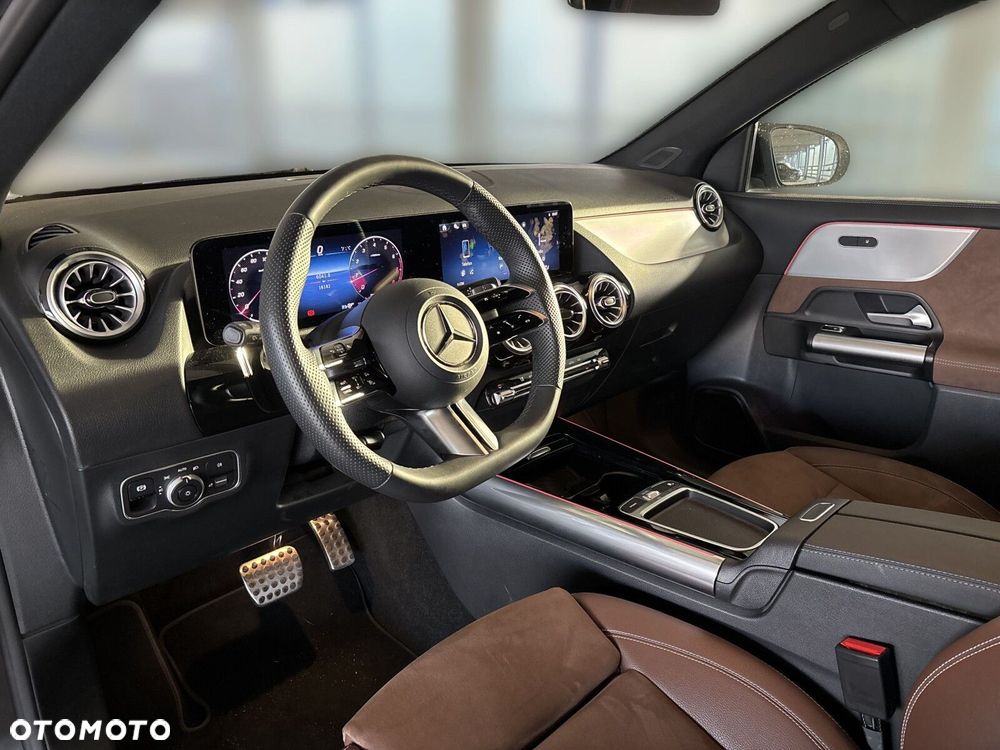 Mercedes-Benz GLA - 15