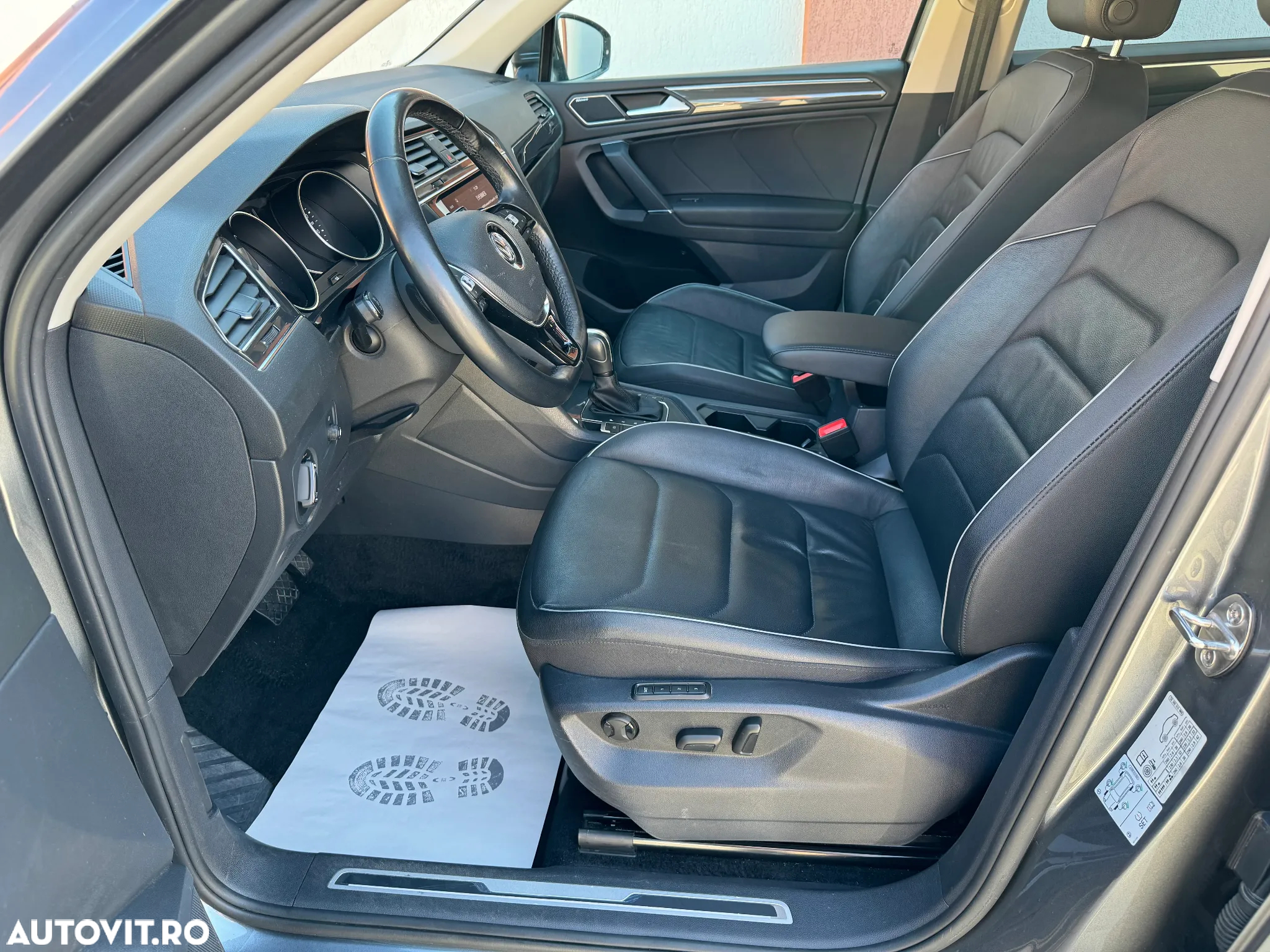 Volkswagen Tiguan Allspace 2.0 TDI SCR DSG Comfortline - 19