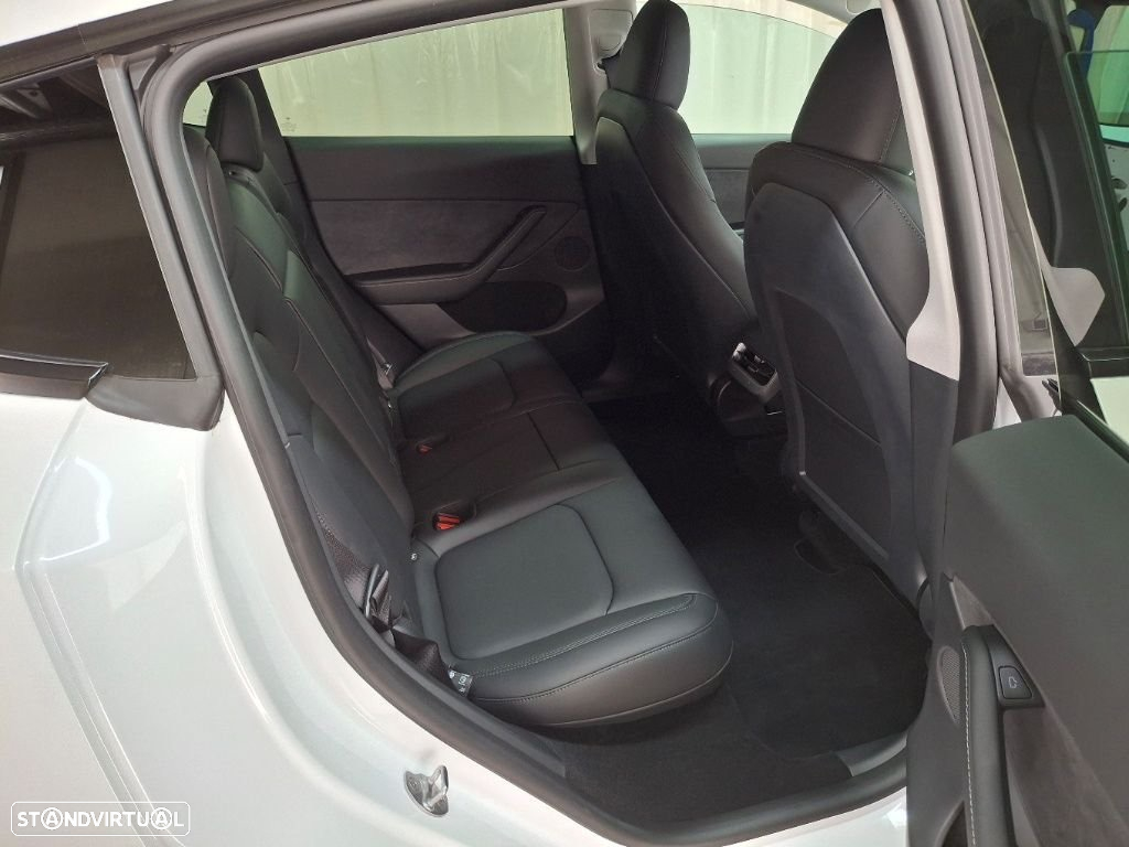 Tesla Model Y RWD - 6