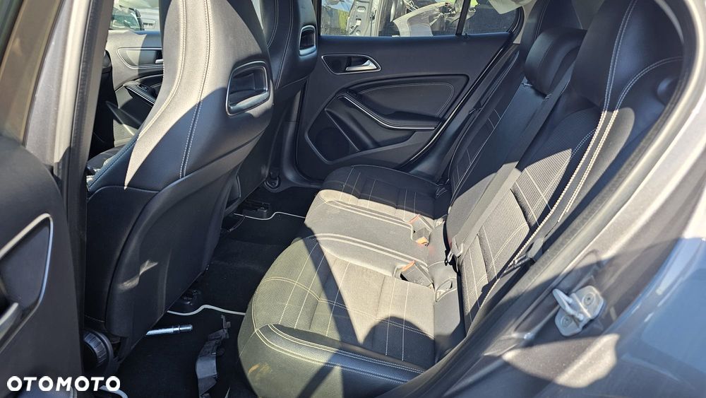 Mercedes-Benz GLA - 20