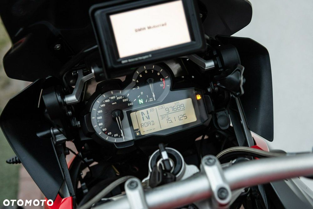 BMW R - 9