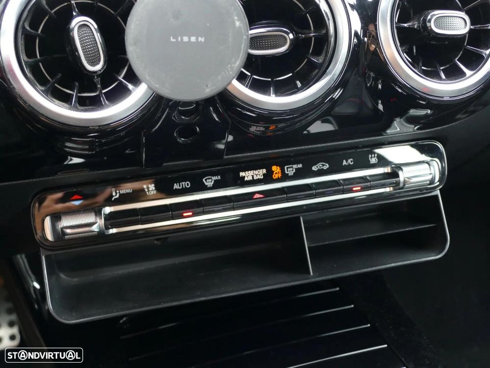 Mercedes-Benz A 250 e AMG Line - 24