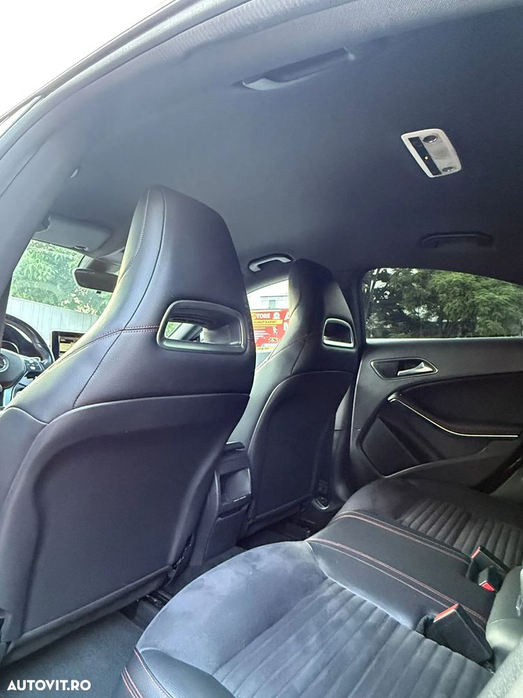Mercedes-Benz CLA 220 CDI 7G-DCT AMG Line - 14