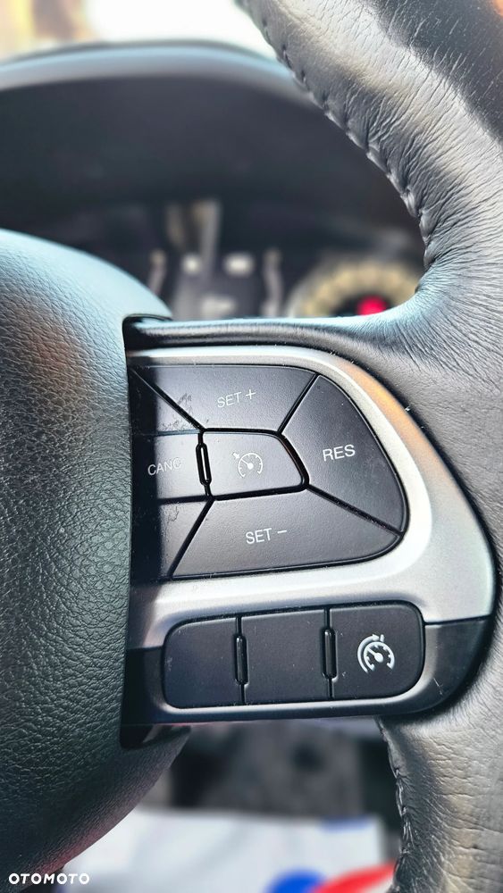 Jeep Renegade 1.4 MultiAir Longitude FWD S&S - 22