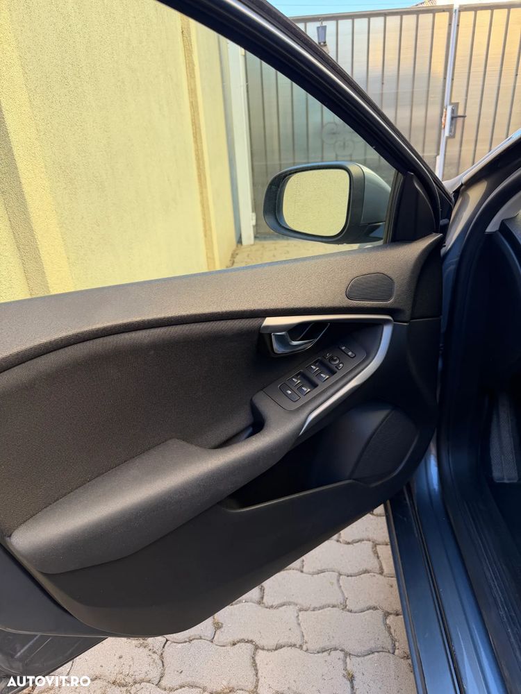 Volvo V40 D2 Geartronic Momentum - 8