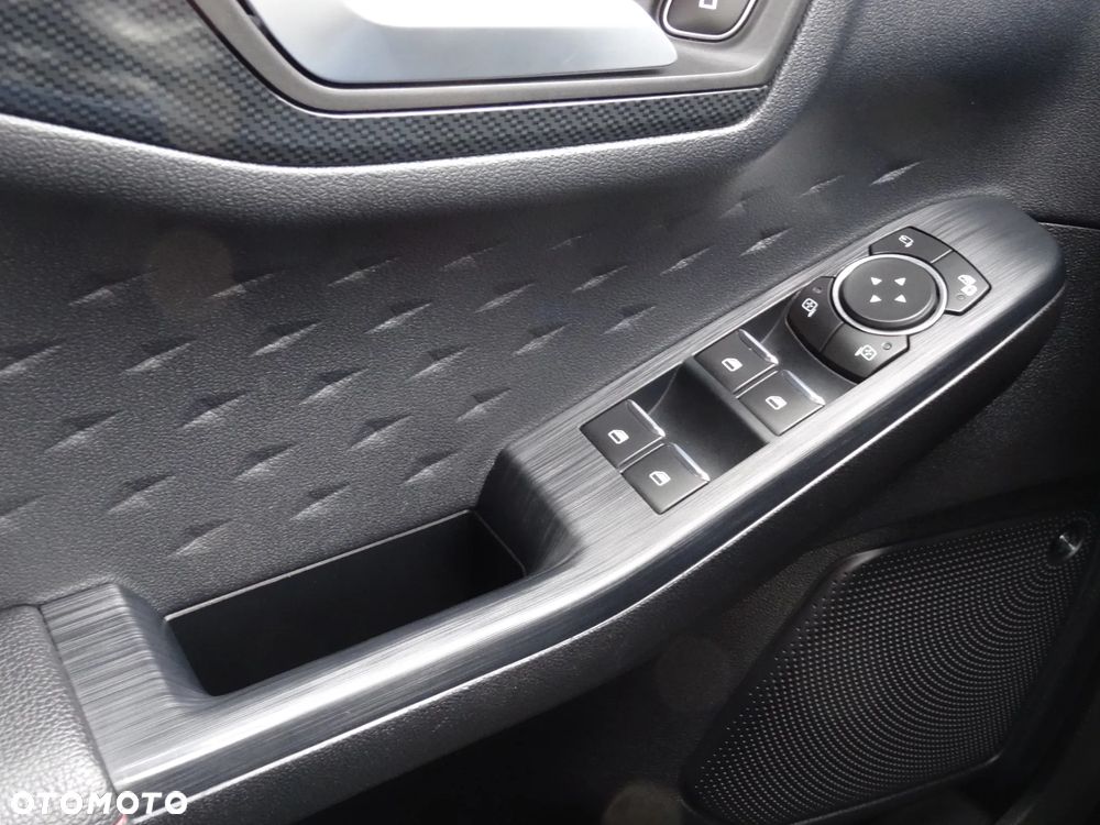 Ford Kuga 1.5 EcoBoost ST-LINE - 29