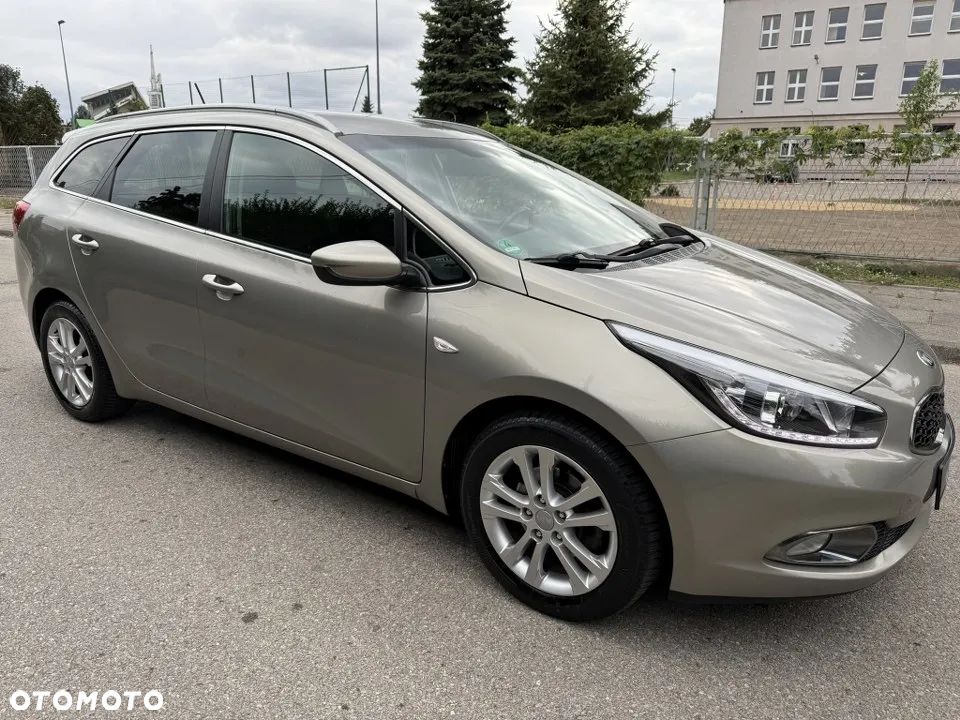 Kia Ceed 1.6 GDI SW Platinum Edition - 5