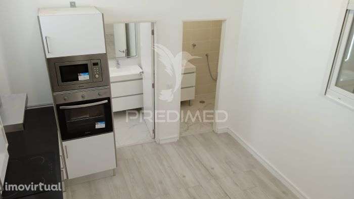 Loja com Terraço - 204,48 m² - Barreiro - Grande imagem: 2/10