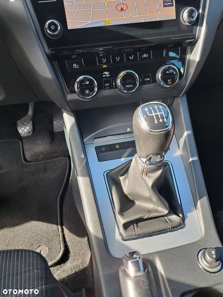 Skoda Octavia Combi 1.0 TSI Style - 2
