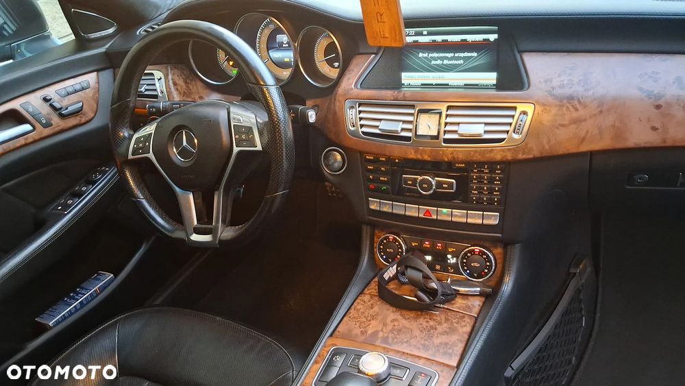 Mercedes-Benz CLS - 24