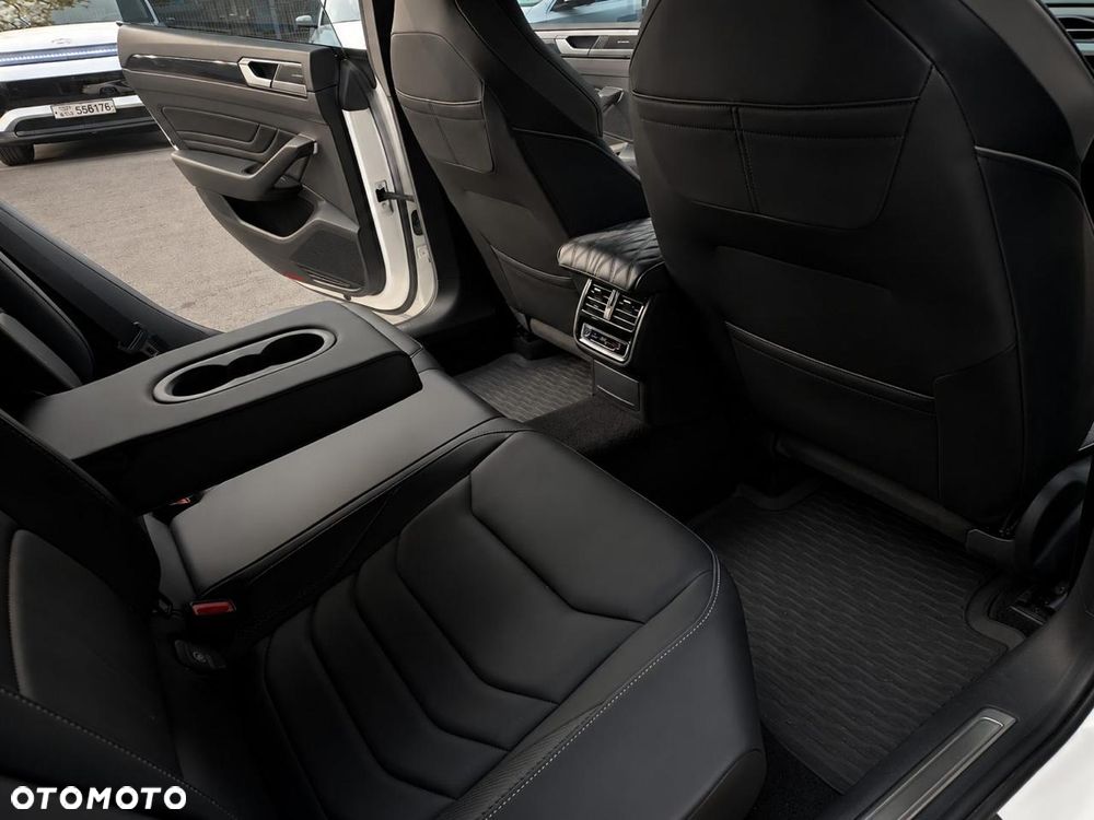 Volkswagen Arteon 2.0 TDI SCR 4Motion DSG R-Line - 11