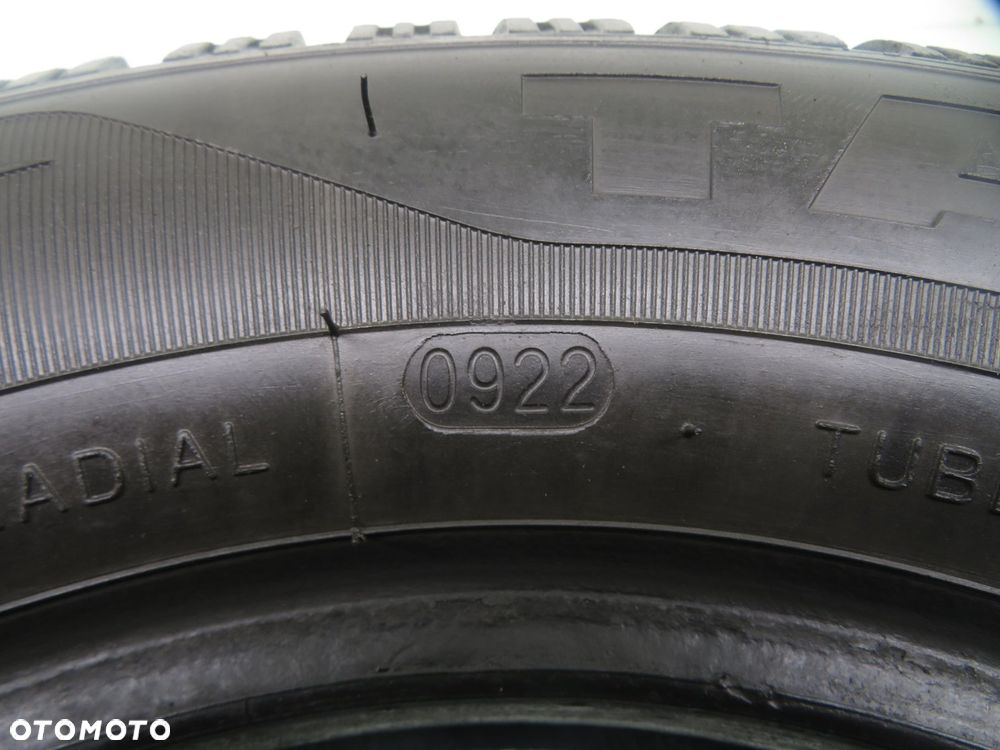 1x 195/65 R15 OPONA ZIMOWA BIEŻNIKOWANA Targum Seasoner 91T - 2