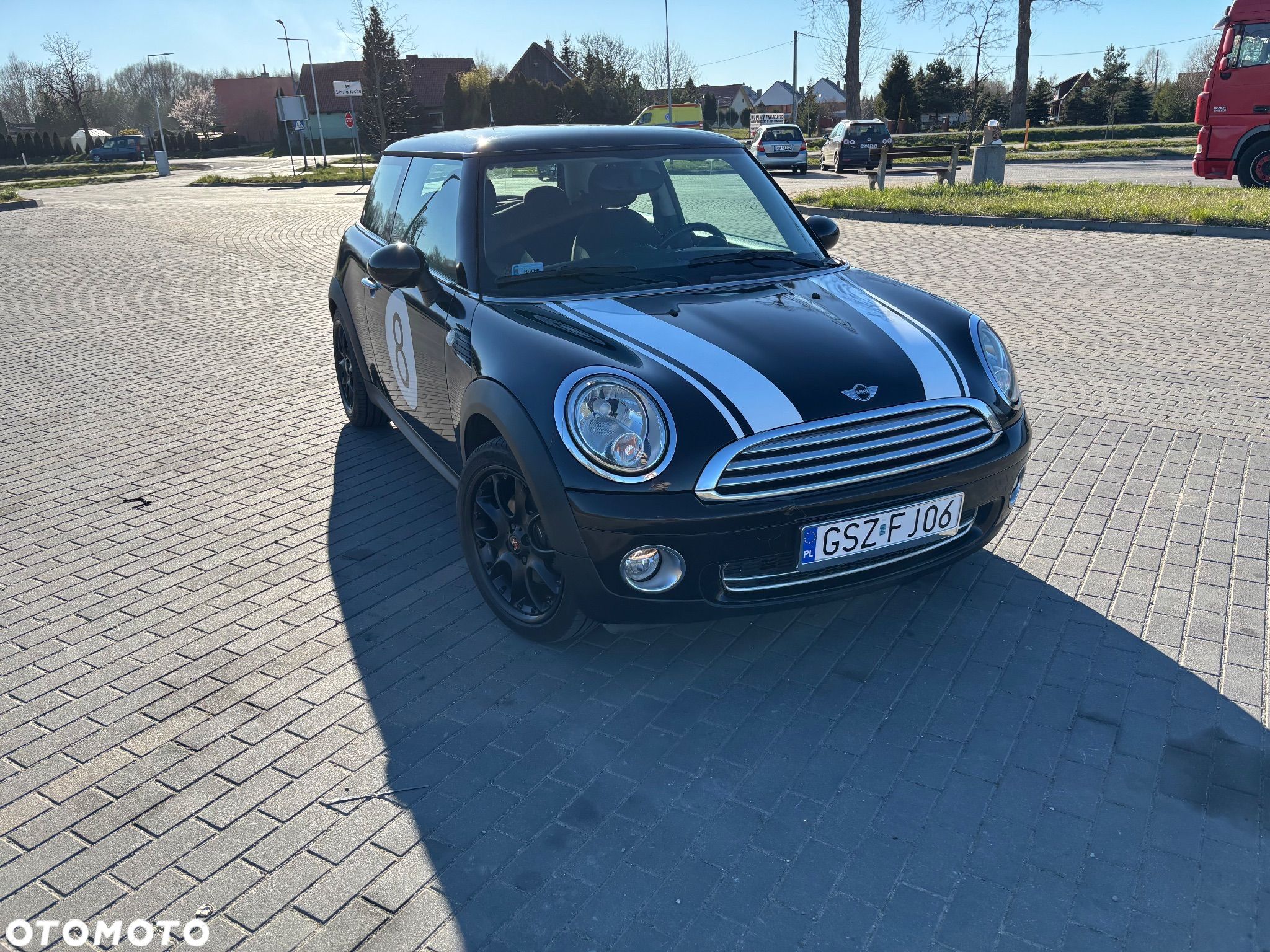 MINI Cooper Standard - 1