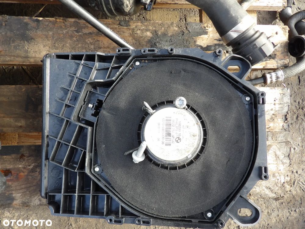 BMW - E90 - GŁOŚNIKI NISKOTONOWE - PRAWY/LEWY - KOMPLET - 6954871  6925330 - 2