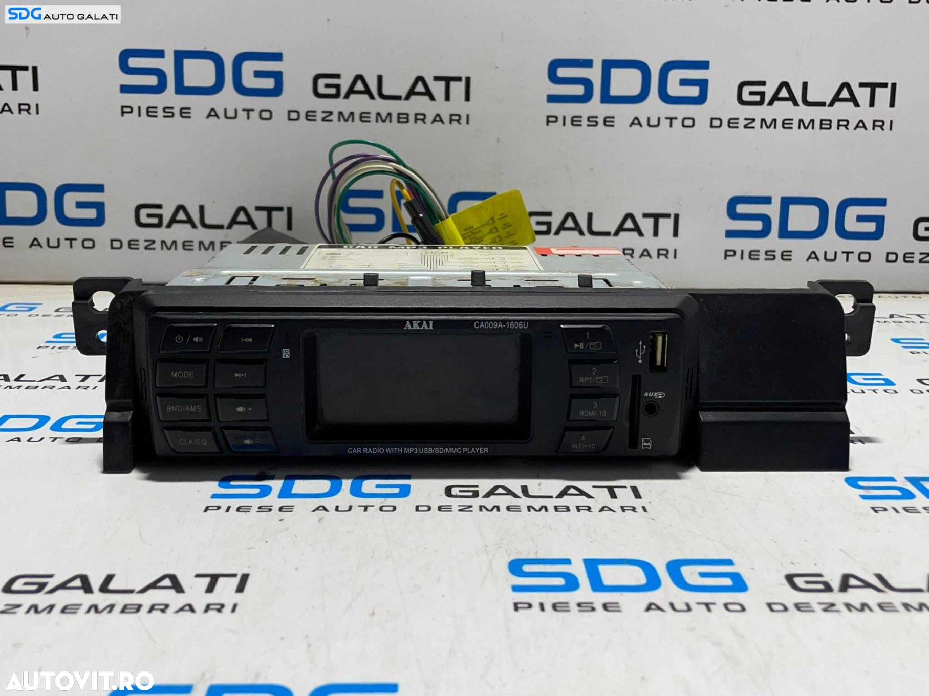 Unitate Radio CD MP3 Player cu Rama Ornament BMW Seria 3 E46 1998 - 2005 [L3193] - 2