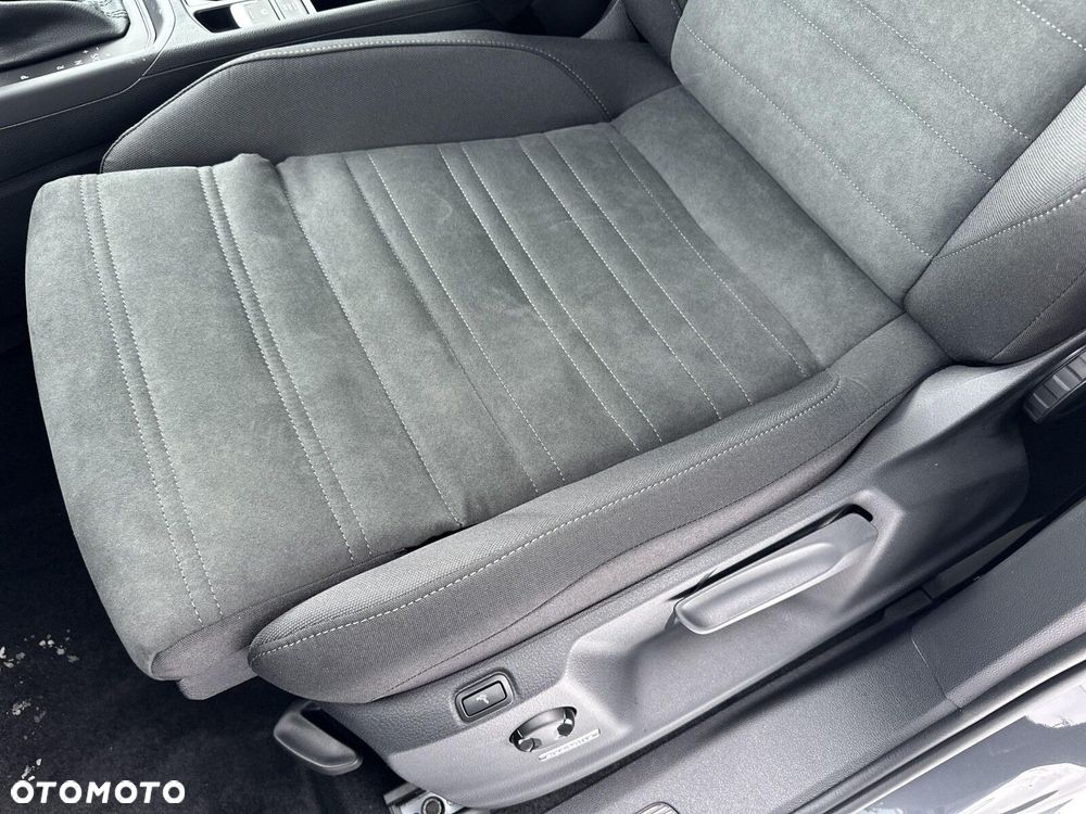 Volkswagen Touran - 13