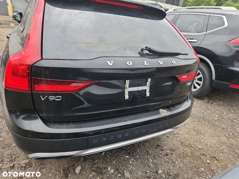 Volvo V90 - 25