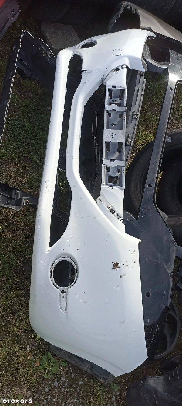 Peugeot 208 zderzak przód przedni