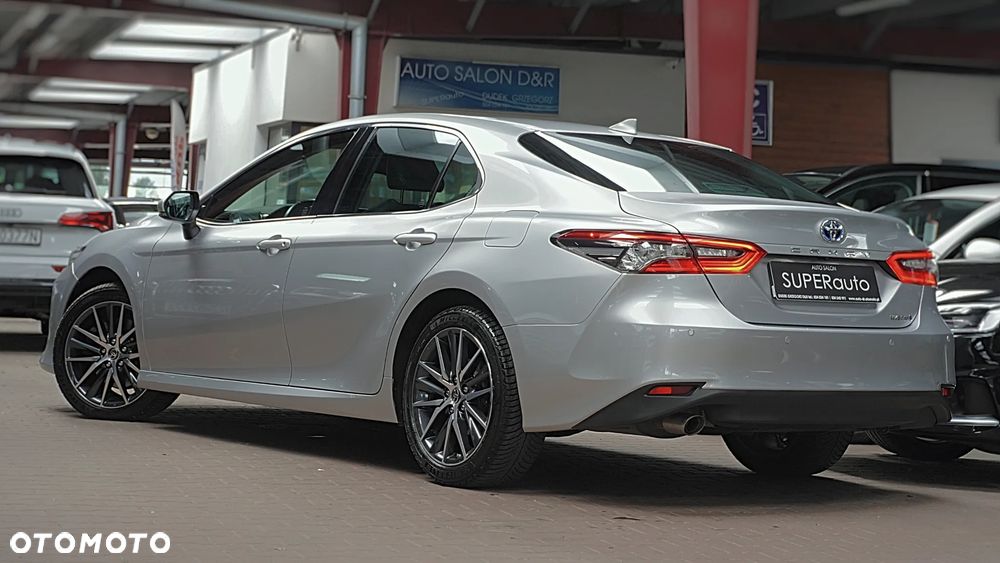 Toyota Camry 2.5 Hybrid Executive CVT - 8