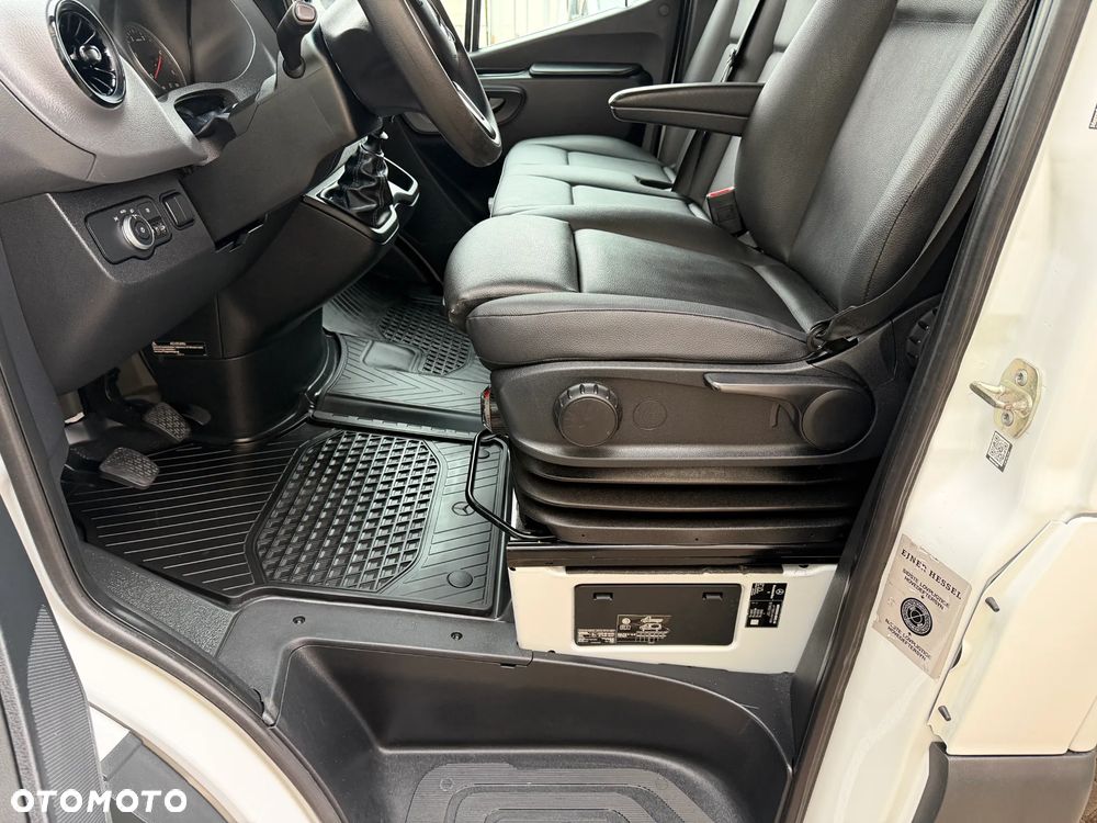 Mercedes-Benz Sprinter 516 Bliźniaki Izoterma Winda - 20