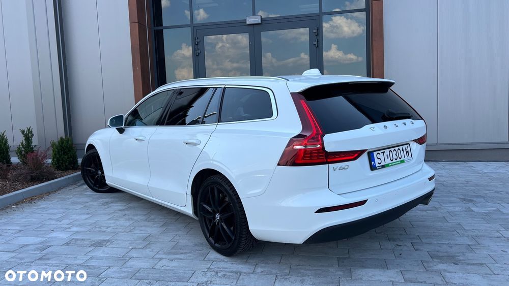 Volvo V60 D3 Momentum Pro - 4