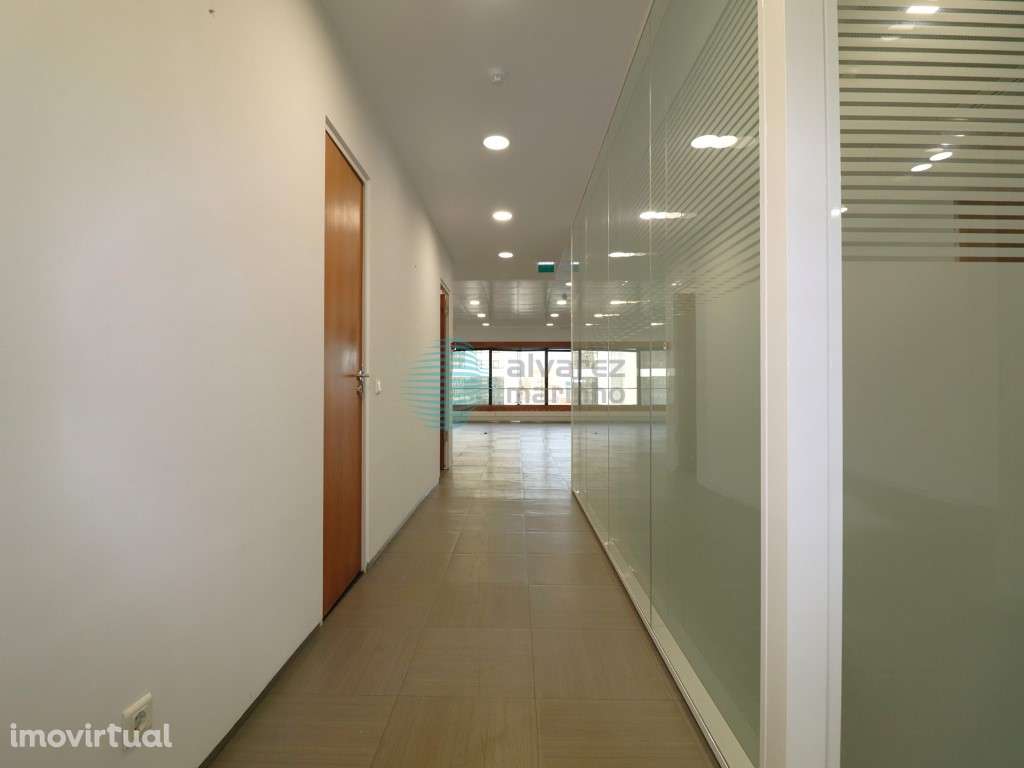 Excelente Escritório de 362m2 em Edifício de Serviços no centro de ... - Grande imagem: 5/19