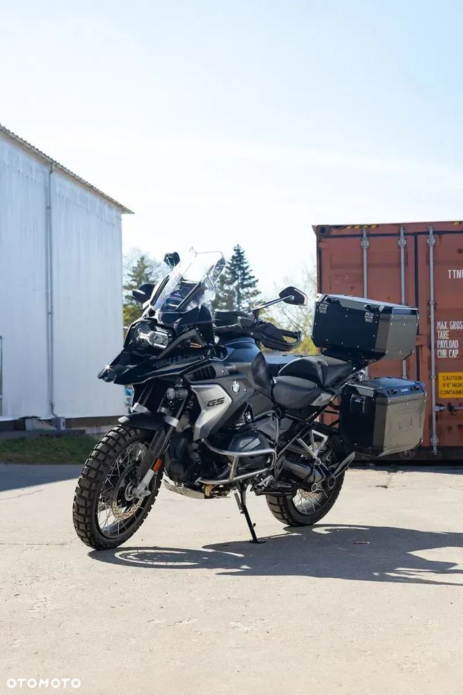 BMW R - 1