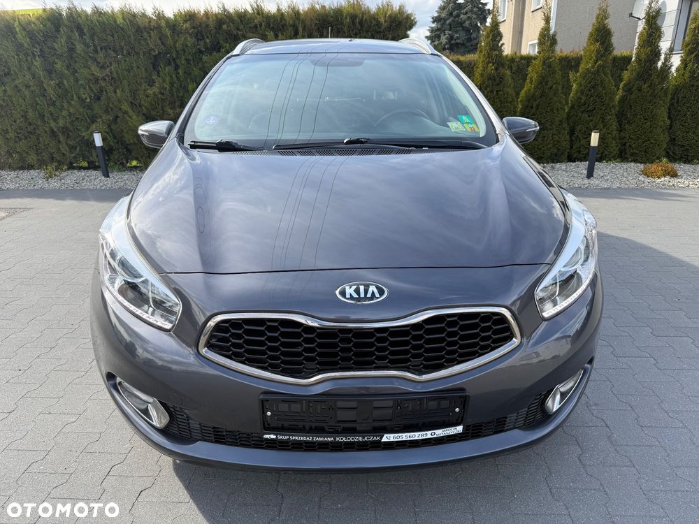 Kia Ceed 1.6 GDI Dream Team Edition - 2