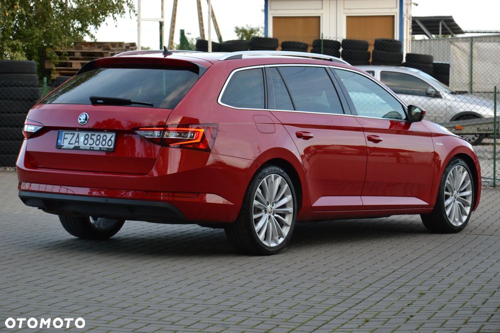 Skoda Superb Combi 2.0 TDI 4x4 DSG L&K - 10