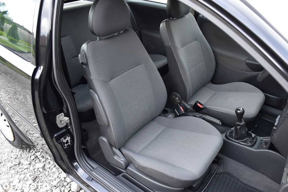 Opel Corsa - 8