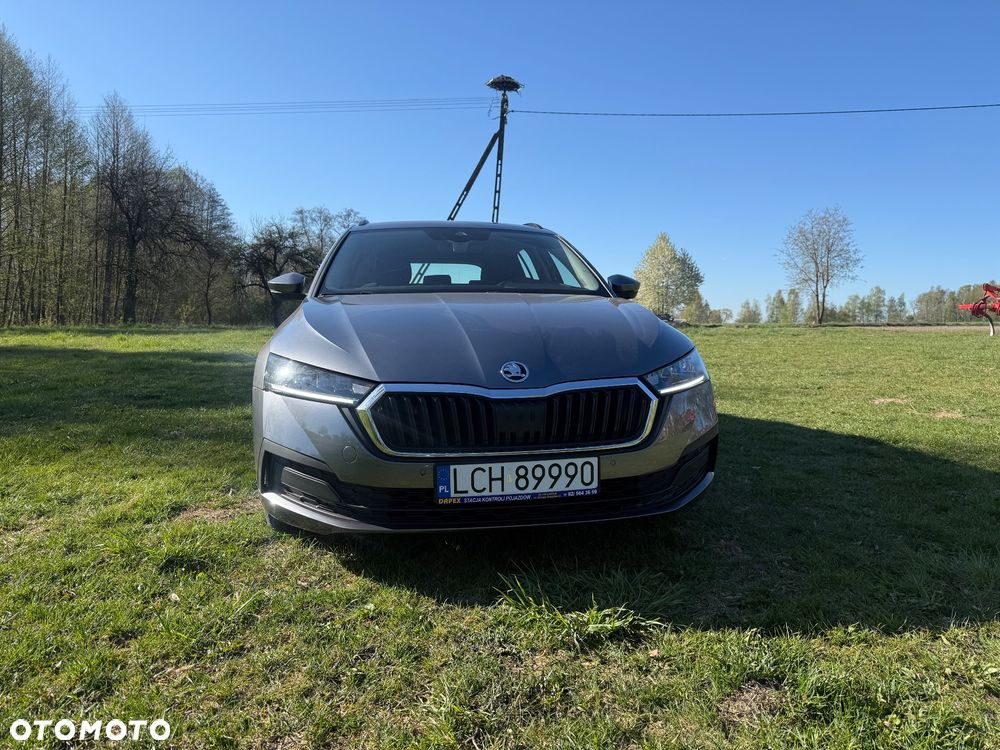 Skoda Octavia 2.0 TDI DSG Ambition - 1