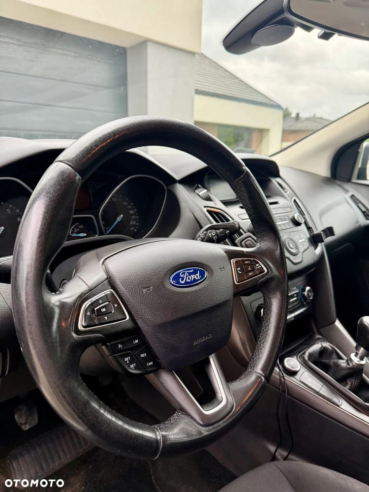 Ford Focus 1.5 EcoBoost Trend ASS - 6