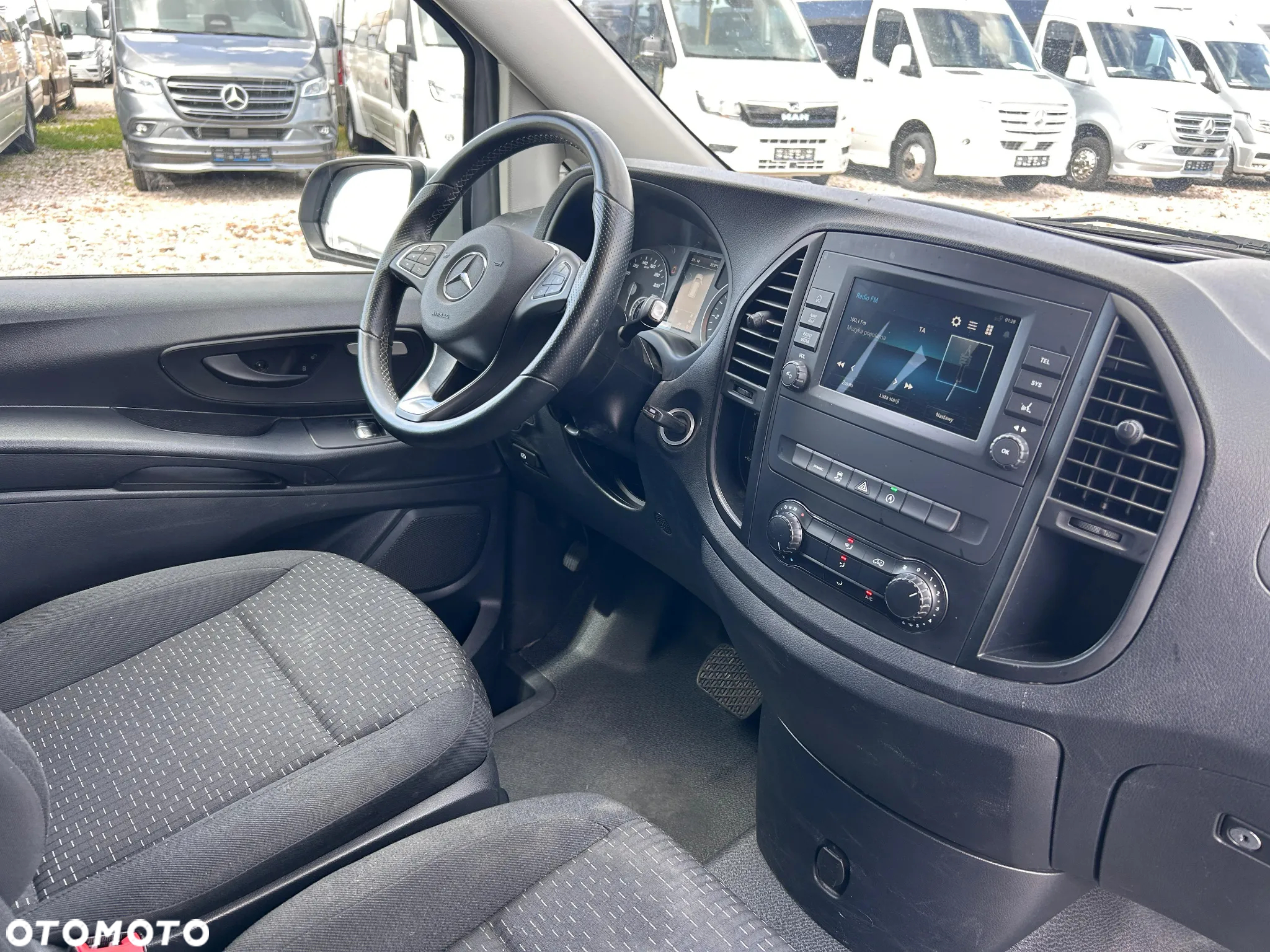 Mercedes-Benz Vito - 15