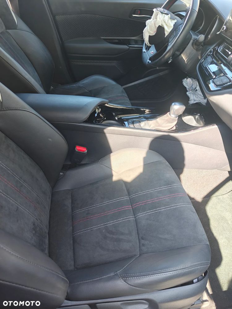 Toyota C-HR 2.0 GR Sport - 8