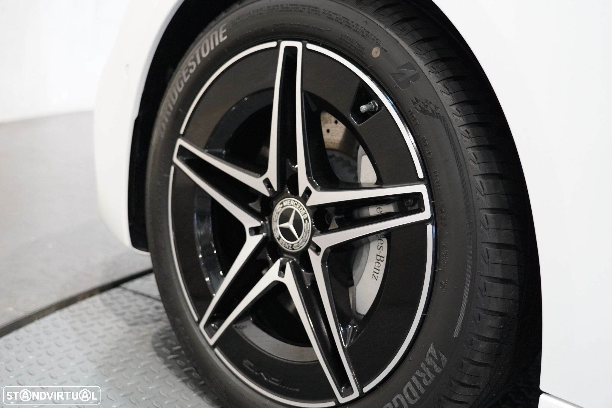 Mercedes-Benz C 300 d AMG Line - 36