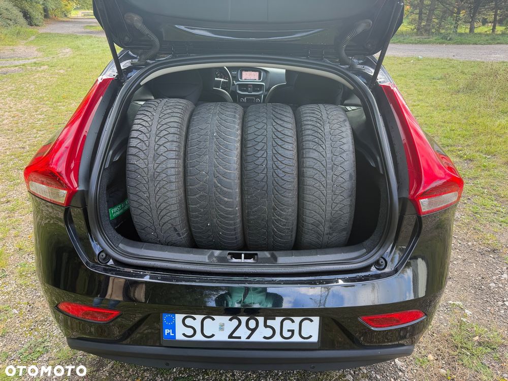 Volvo V40 - 13