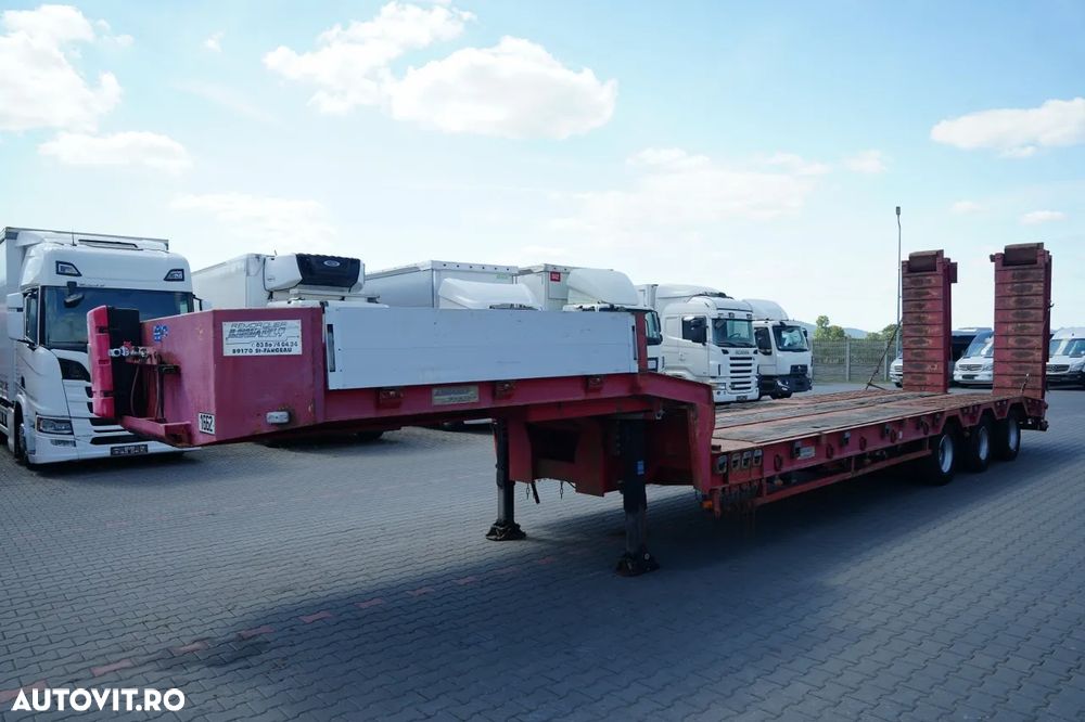 Louault / CU ÎNCĂRCARE JOSĂ / EXTENSIBIL / 17 M / RAMPE HIDRAULICE / AX DE DIRECȚIE / 3 AXE / - 22