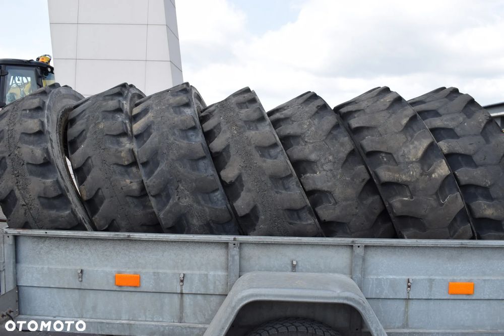 Opony bliźniaki Liebherr Excavator EM-22 290/90-20 290/90 R20 - 4