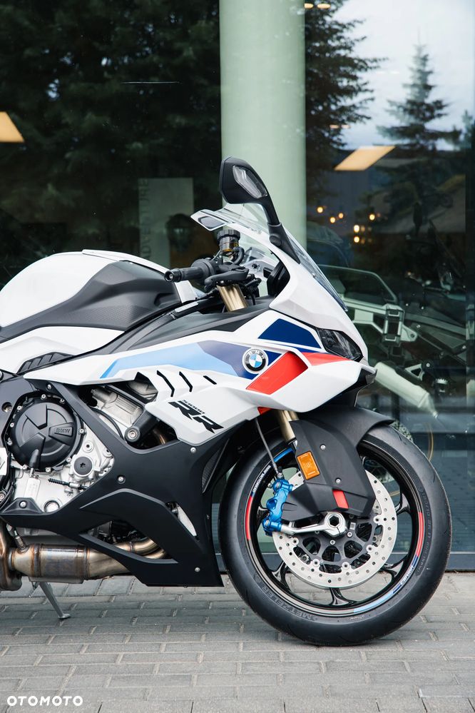 BMW S - 5