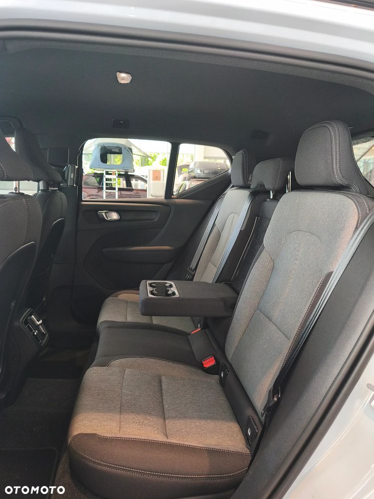 Volvo XC 40 B3 Plus Dark - 10