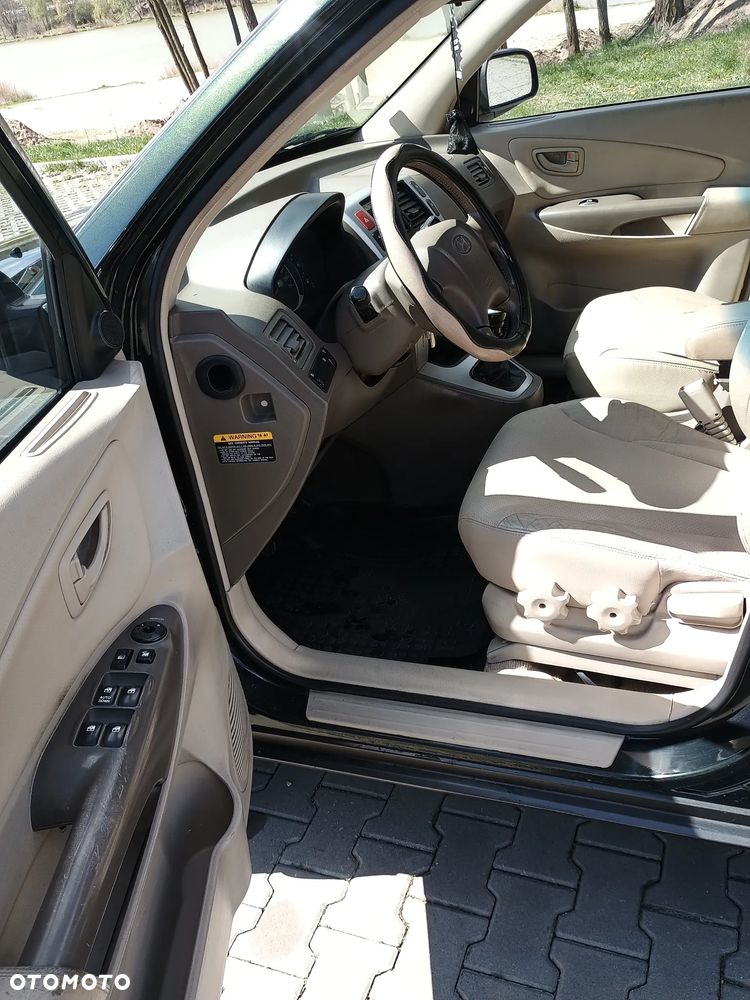 Hyundai Tucson 2.0 CRDi VGT 2WD GLS - 7